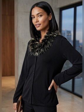 es.se U.S.A. Women’s Vintage Elegant Black Sweater with Feathered Collar